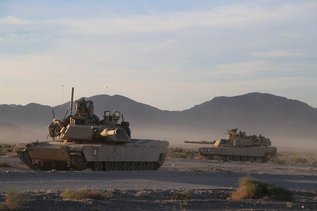   ,        Leopard  Abrams