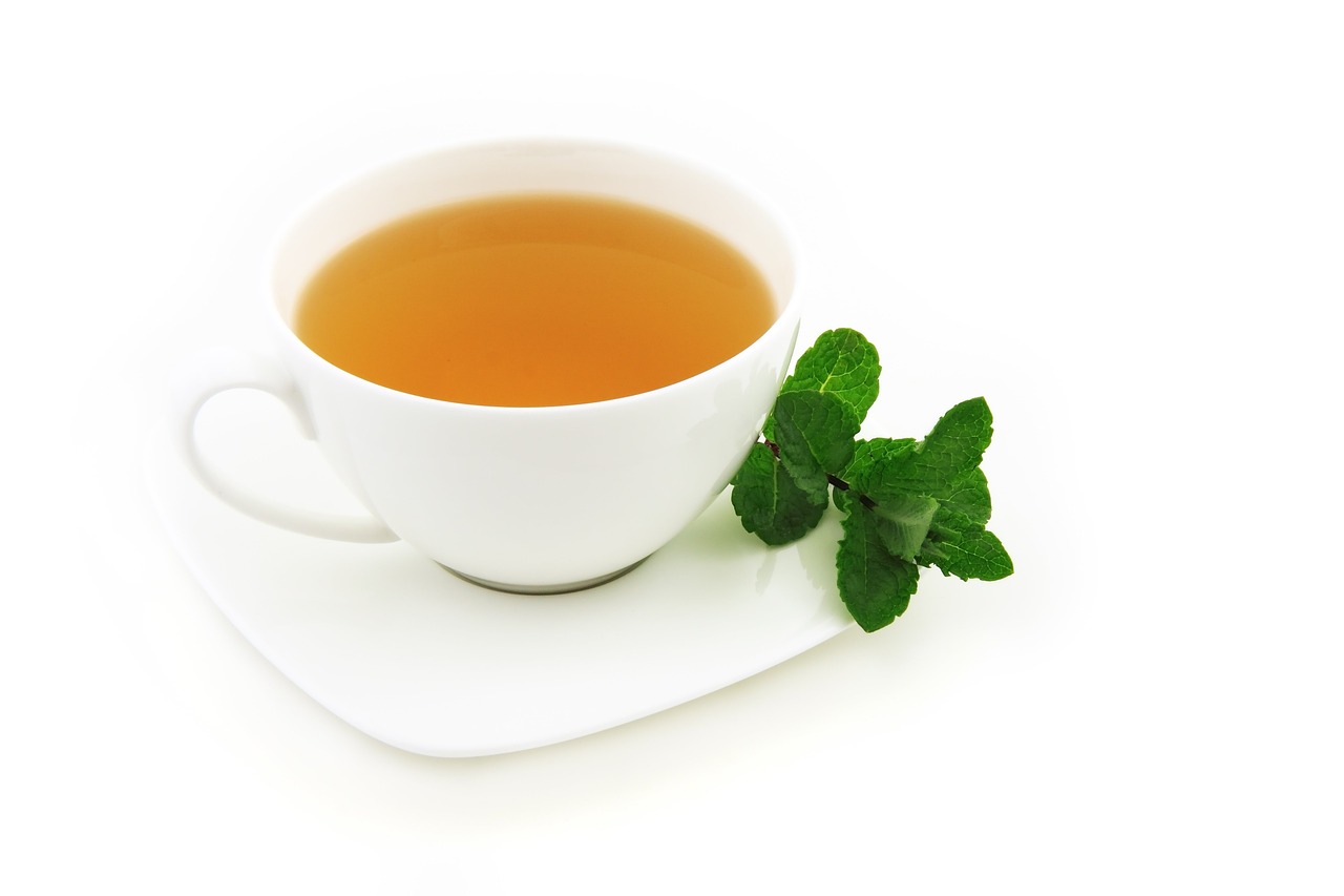 NCBI: ученые США нашли связь между питьём белого чая и снижением риска онкологии