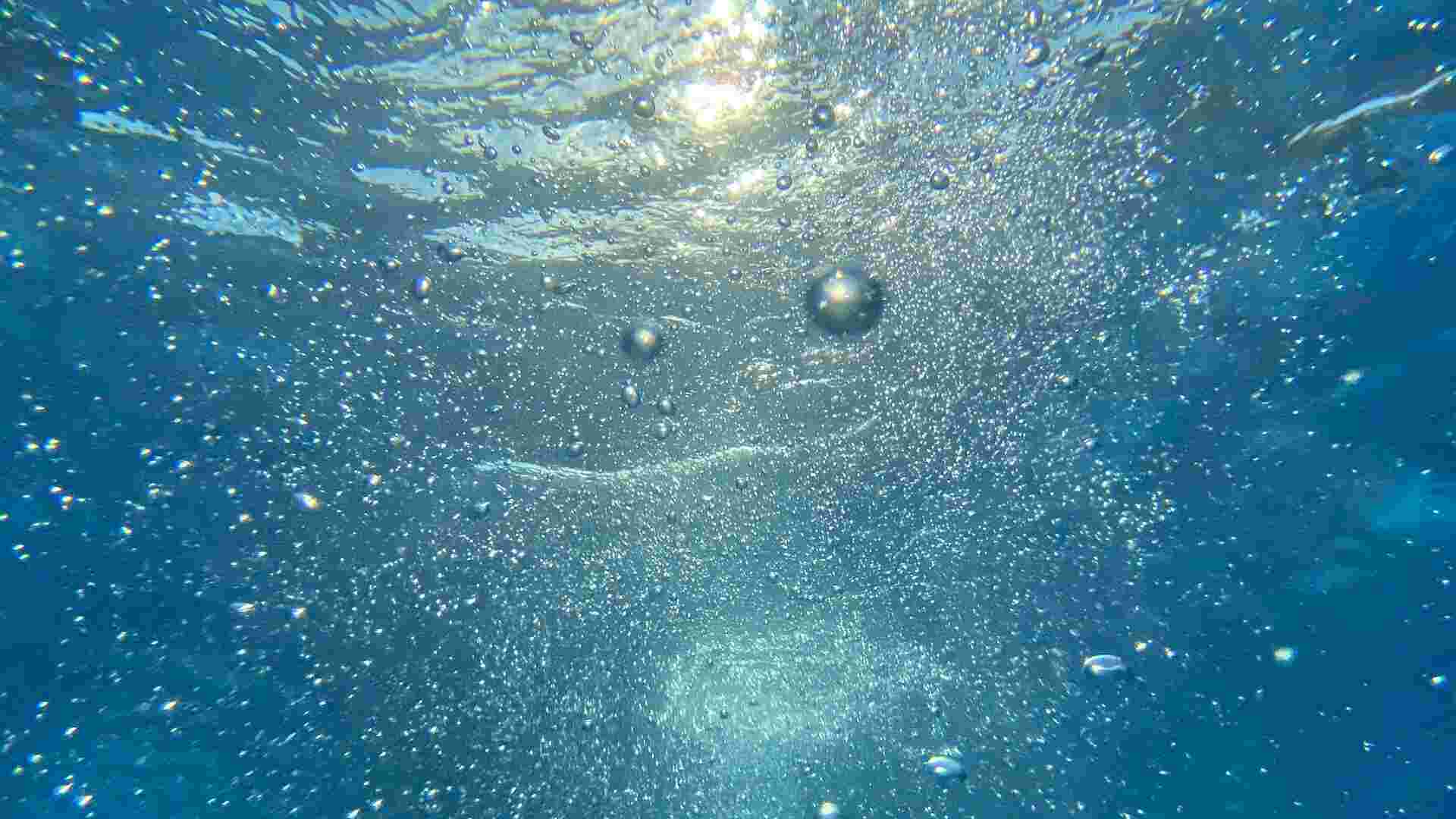 Nature Geoscience: Вода при проникновении в глубины Земли изменяет состав ядра планеты