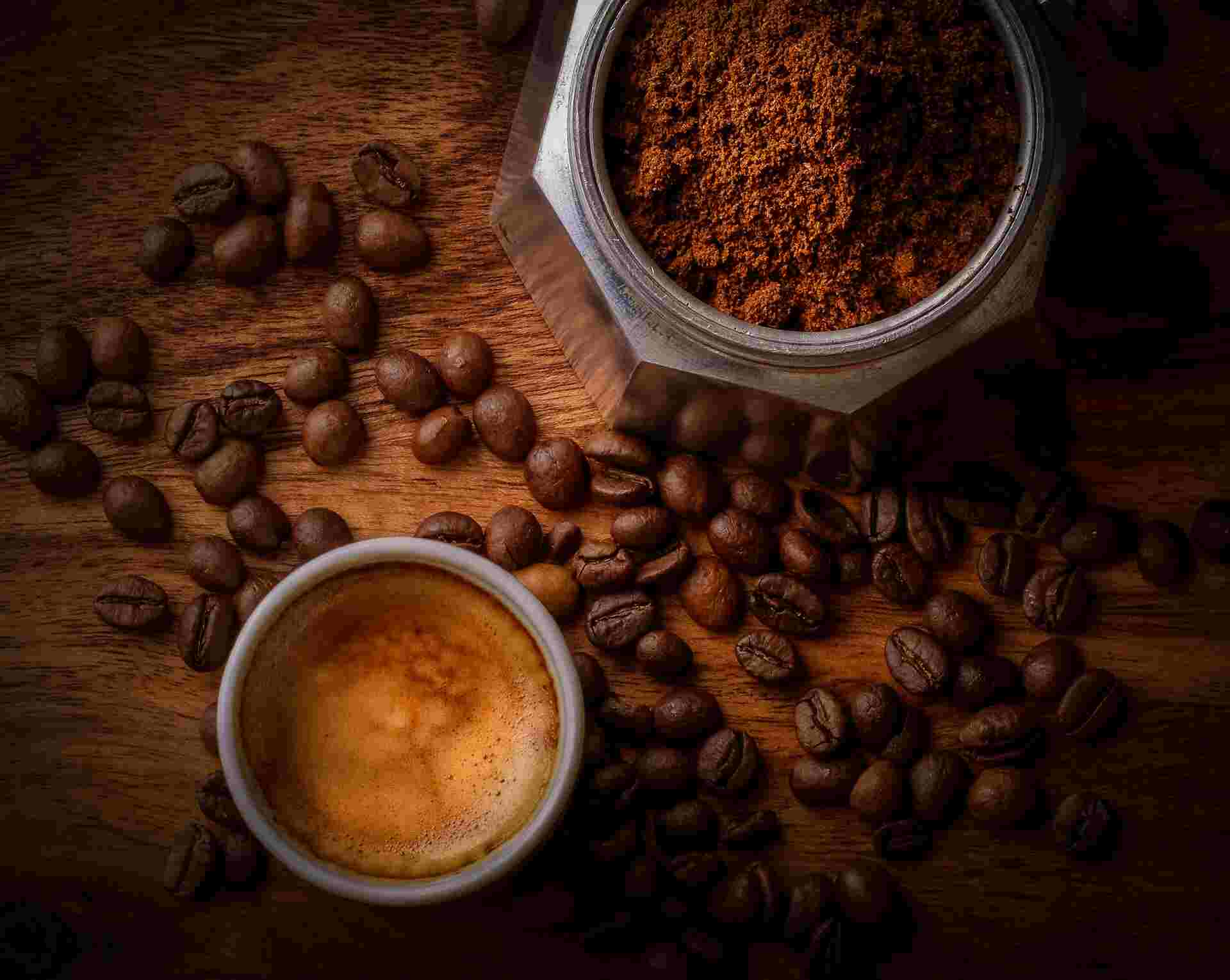 IJC: 4 чашки кофе в день уменьшают риск смерти от рака кишечника